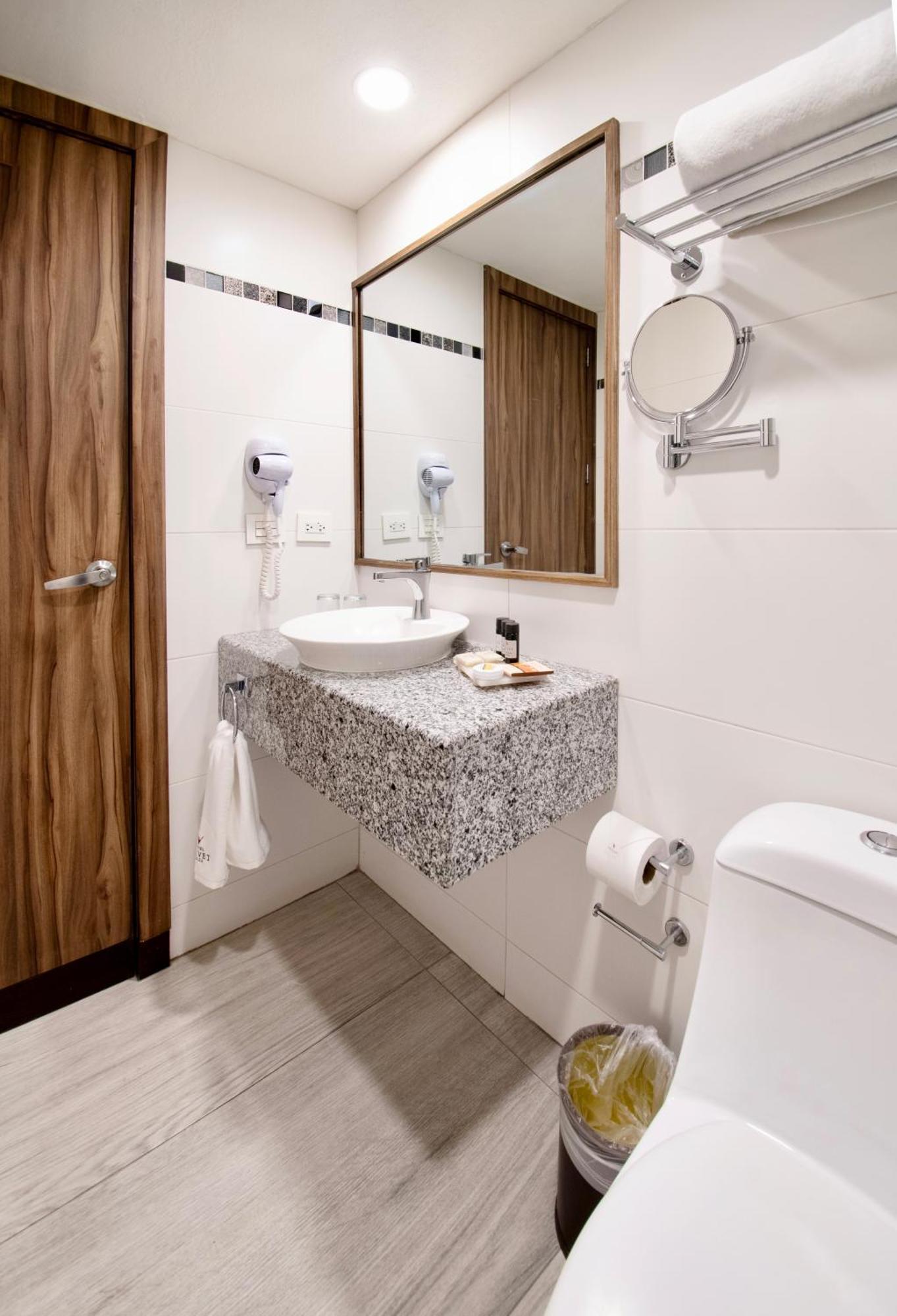 Hotel Velvet Plaza Guadalajara Dış mekan fotoğraf